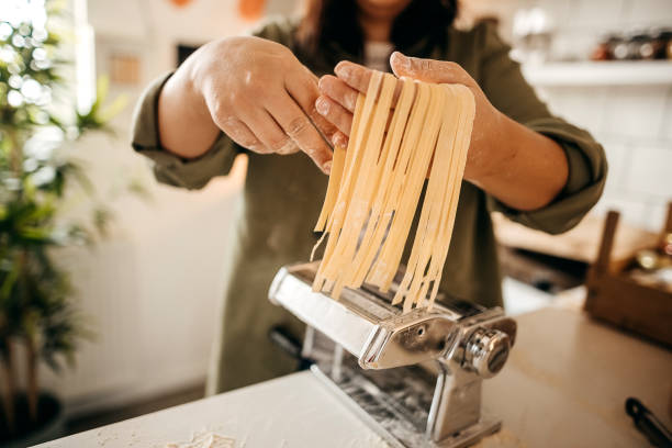 MAQUINA DE METAL PARA HACER PASTA