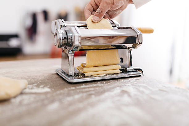 MAQUINA DE METAL PARA HACER PASTA